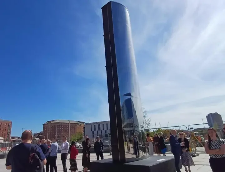 Sculpture made from parts of Boyne Bridge ‘celebrates’ city’s history